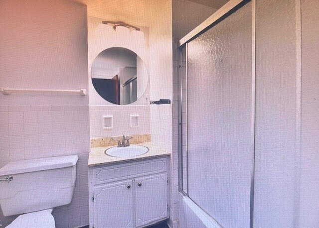 Baño principal - 3809 Biscayne Rd