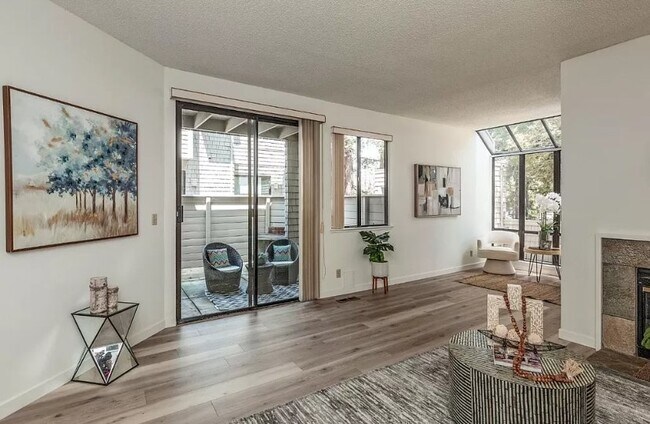 Building Photo - Move right in to this beautiful one bedroo...