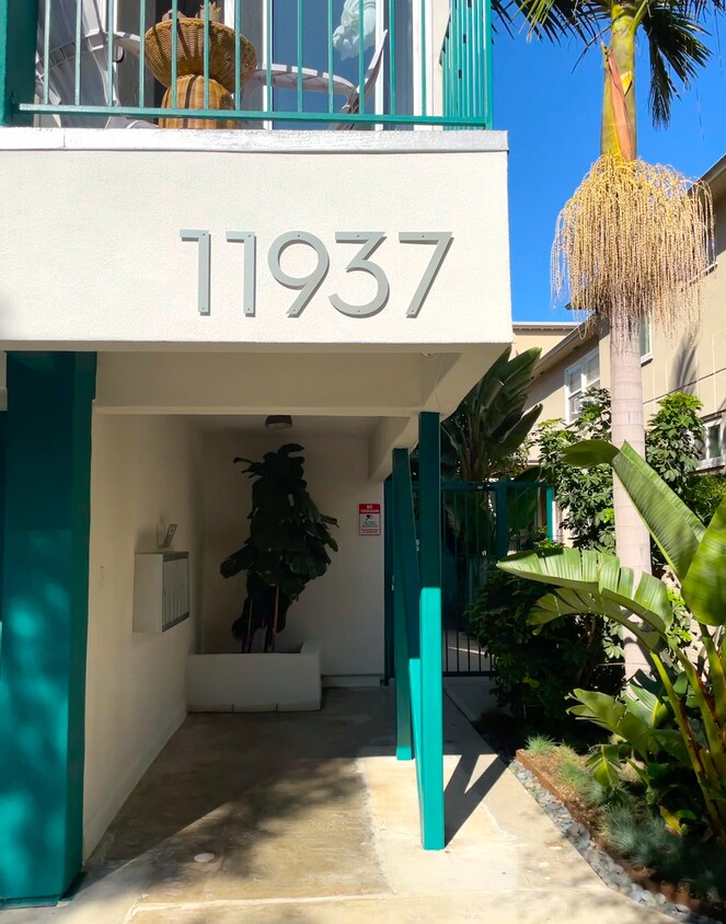 Foto principal - 11937 Gorham Ave