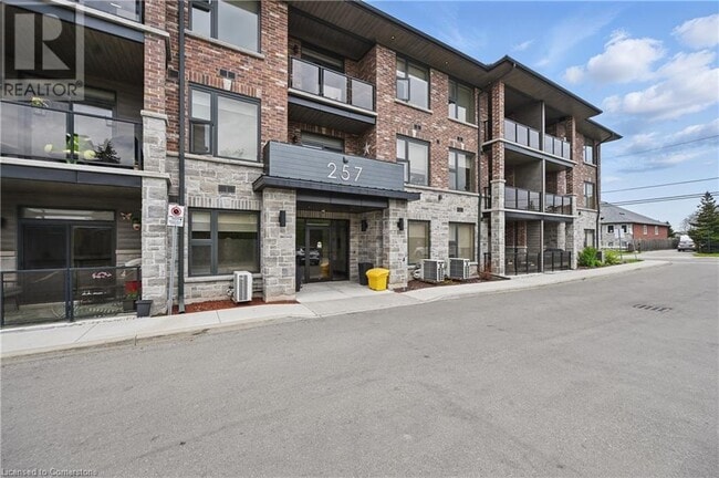 Building Photo - 257 Millen Rd