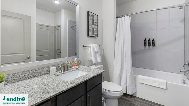 Foto del edificio - 2800 NE Green Oaks Blvd