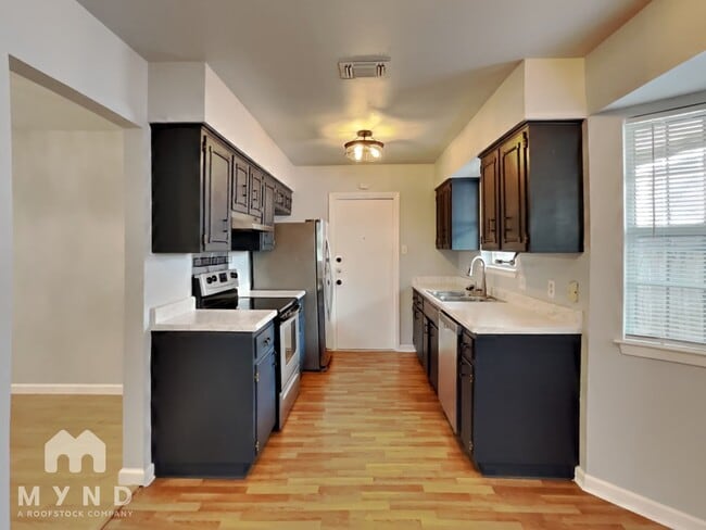 Building Photo - 5727 Bogart Dr