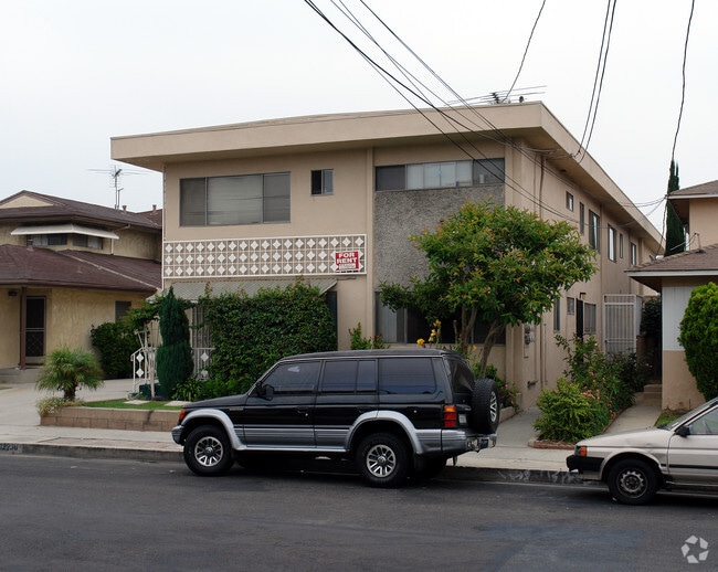 Building Photo - 12236 Manor Drive