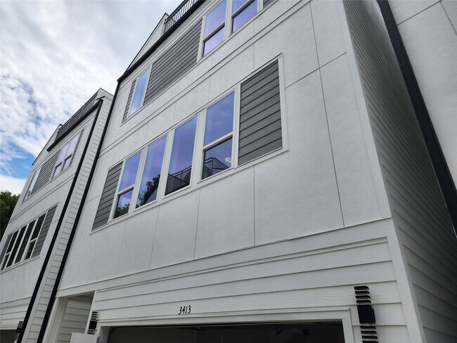 Foto del edificio - 3411 St Emanuel St