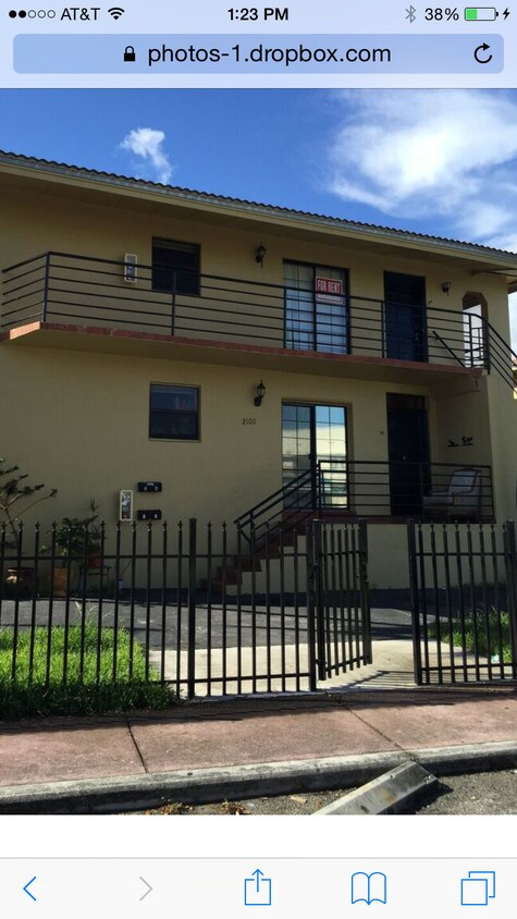 Primary Photo - 2100 Calais Dr