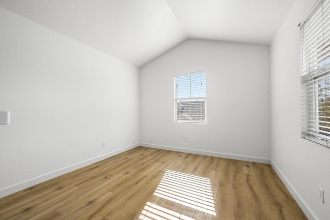 Building Photo - 2023 Northfield Dr