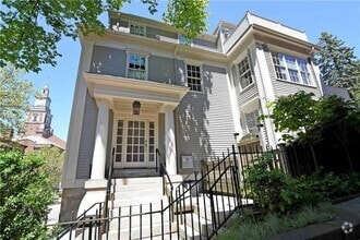 Building Photo - 279 Benefit St