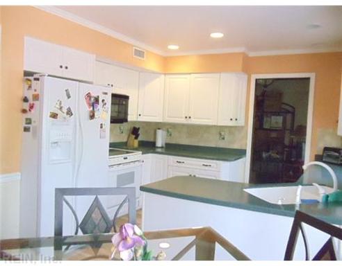 Building Photo - 5364 Challedon Dr