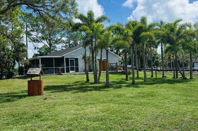 Foto del edificio - 14453 73rd St N