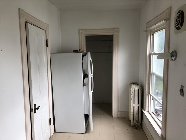 Foto del edificio - 83 N Main St - 2