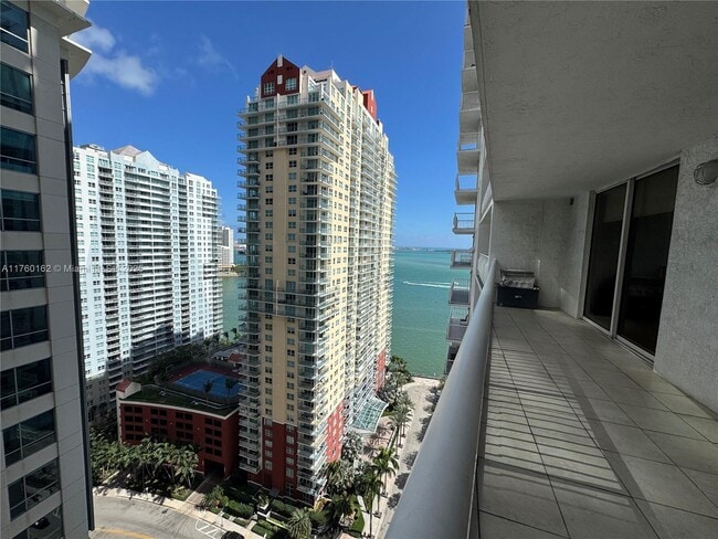 Building Photo - 1200 Brickell Bay Dr