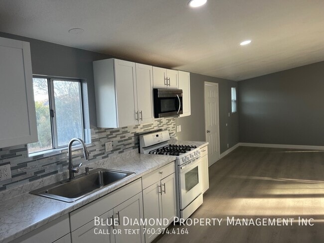 Building Photo - 32219 Leprechaun Ln