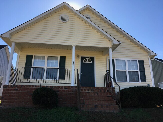 Building Photo - 449 Anna Street