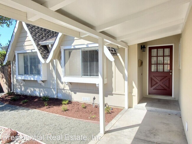Building Photo - 3 br, 2 bath House - 1031 Patricia Court
