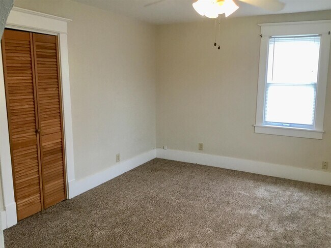 Building Photo - 115 Towle Ave
