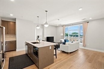 Foto principal - 1650 Commonwealth Ave