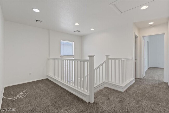 Building Photo - 1676 Victor Hugo Ln