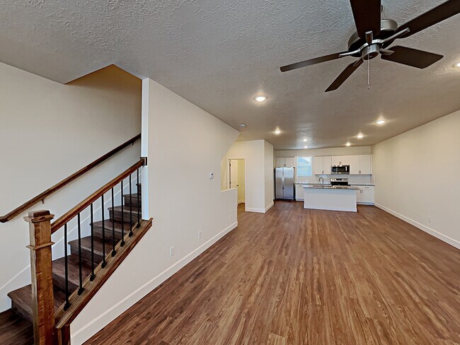 Foto del edificio - 6022 W South Jordan Pky
