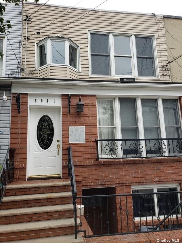 Primary Photo - 60-41 60th St