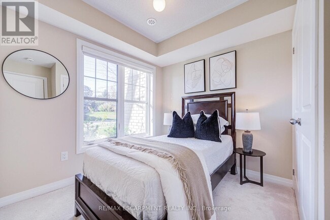 Photo du bâtiment - 1553 Green Rd