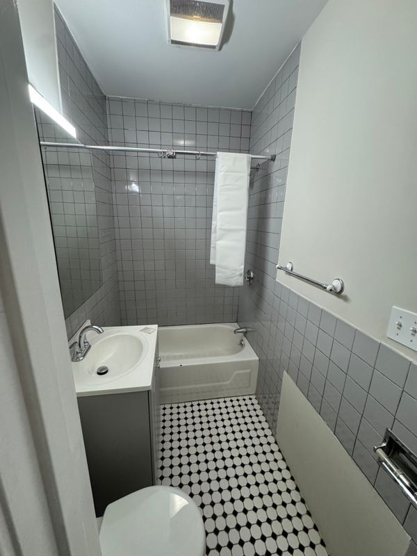 Foto del edificio - 164 Crest Ave