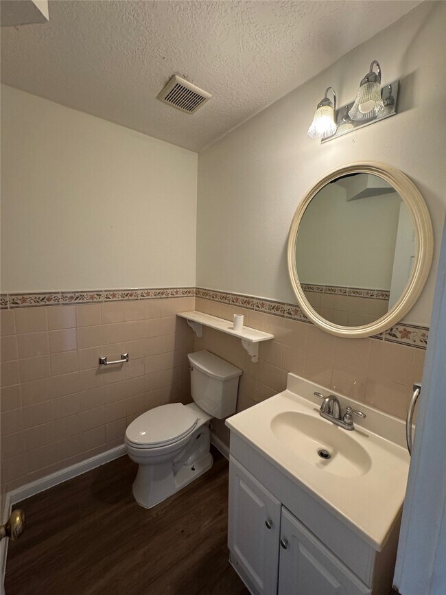 Foto del edificio - 16655 Broadoak Grove Ln