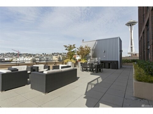 Building Photo - 2911 2nd Ave