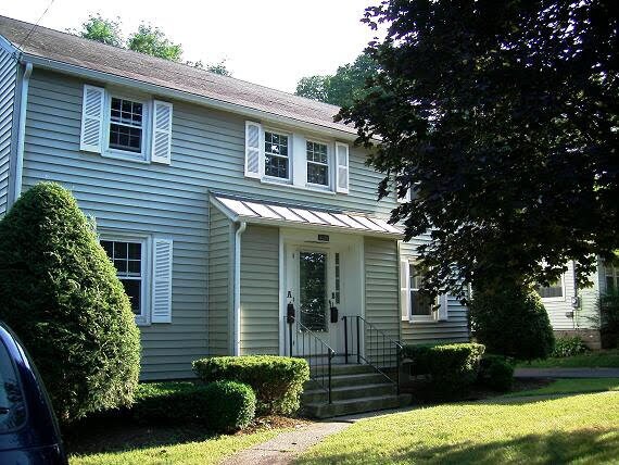 Primary Photo - 512 1/2 Kenwood Ave