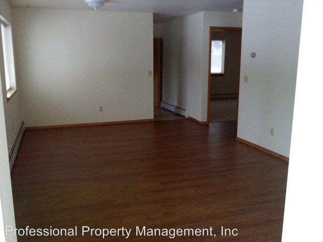 Building Photo - 2216 1/2-2216-2212 W Greenough Dr