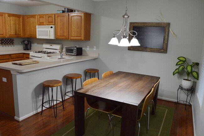 Foto del edificio - 225 W Washington St