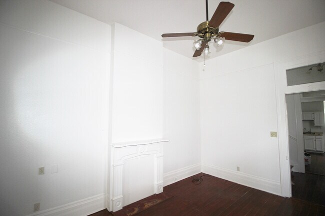 Building Photo - 7630 Saint Charles Ave