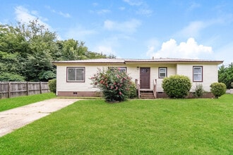 Building Photo - 2311 5th E St