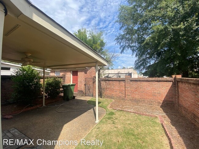 Building Photo - 2 br, 2.5 bath House - 1313 10th street