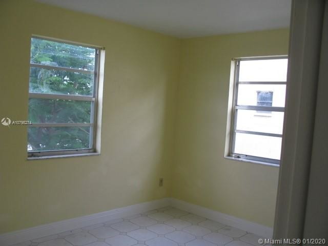 Foto del edificio - 833 NW 4th Ave