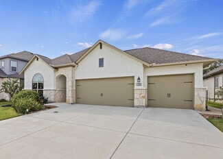 Building Photo - 133 Maravillas