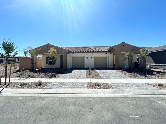 Building Photo - BRAND NEW home with lots of amenities!