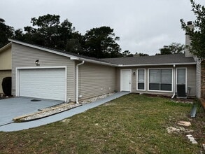 Building Photo - 926 Holbrook Cir