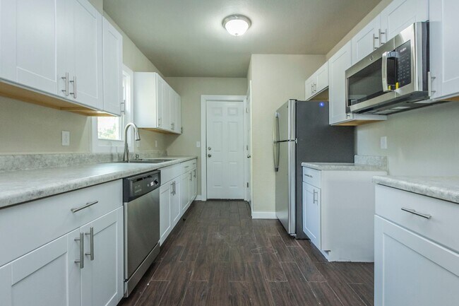 Building Photo - 2 Bedroom for Rent in Des Moines