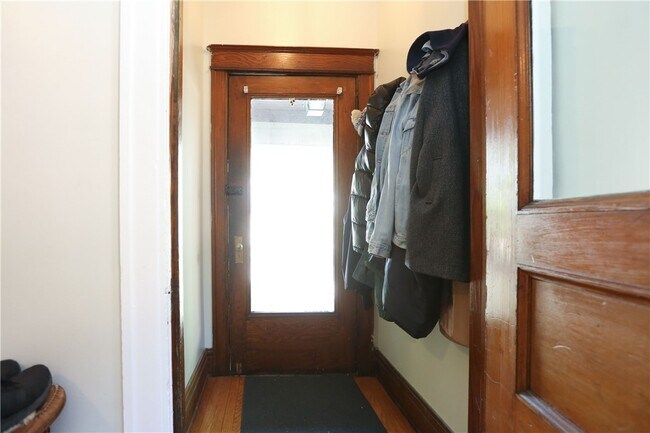 Foto del edificio - 290 Laburnam Crescent