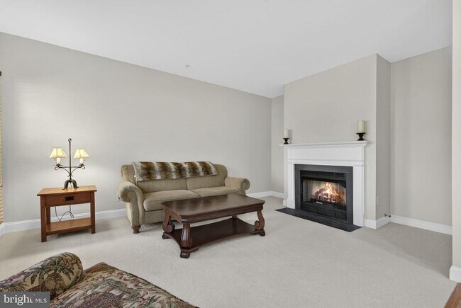 Foto del edificio - 43789 Water Bay Terrace