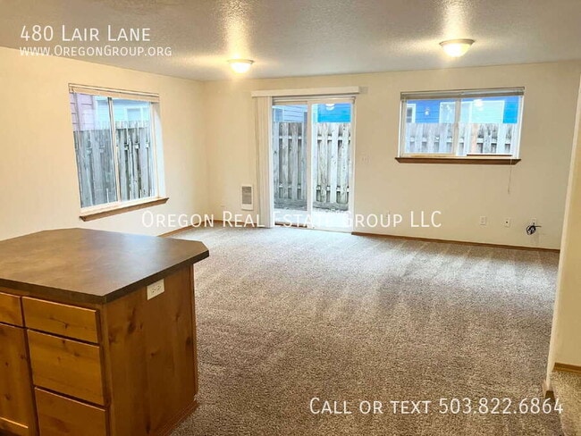 Foto del edificio - 480 Lair Ln