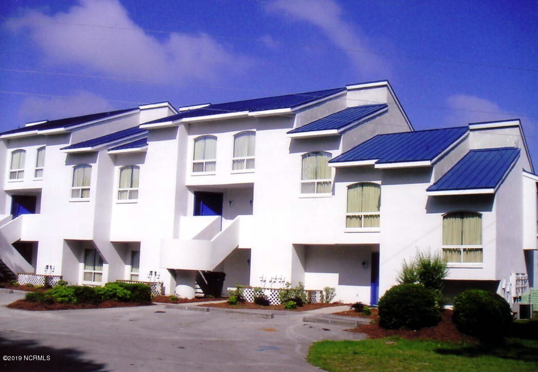 Primary Photo - 10157 Beach Dr SW