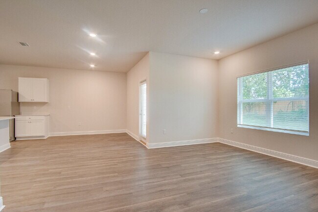 Foto del edificio - Brand-New 4BR Home in Gaylen Oaks  | Quartz Countertops, 9’ Ceilings, Open Layout | Fenced Backyard
