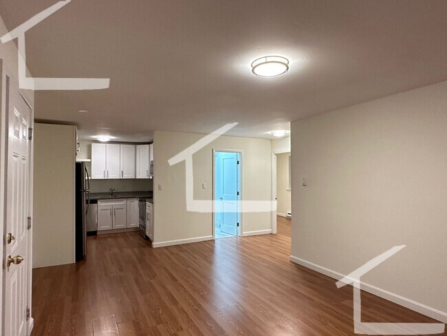 Photo - Nicely renovated 2 bed near Cleveland Circ... House