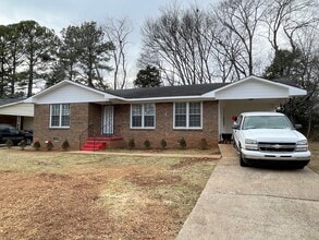 Building Photo - 615 Austin Dr NW