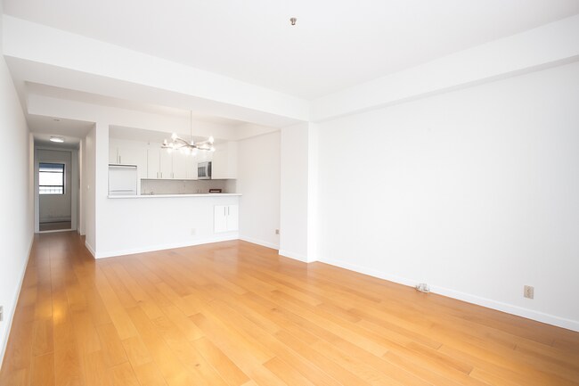 Foto del edificio - Updated One Bedroom Condo at Opera Plaza | AMSI | Alexandr Metlinski