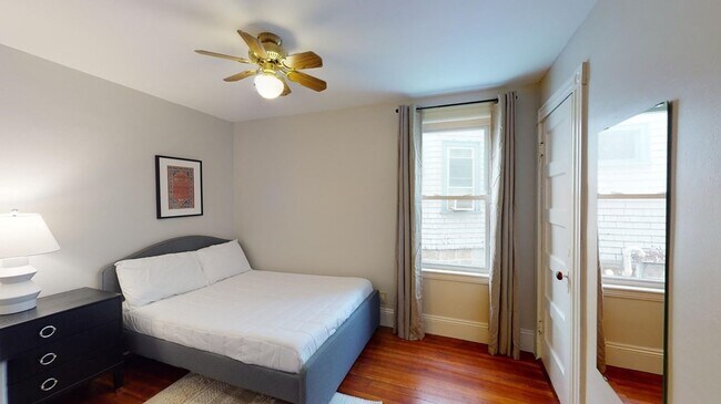 Foto del edificio - 30 Roseclair St
