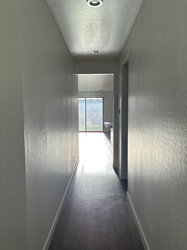 Building Photo - 5630 S Daisy Patch Pl