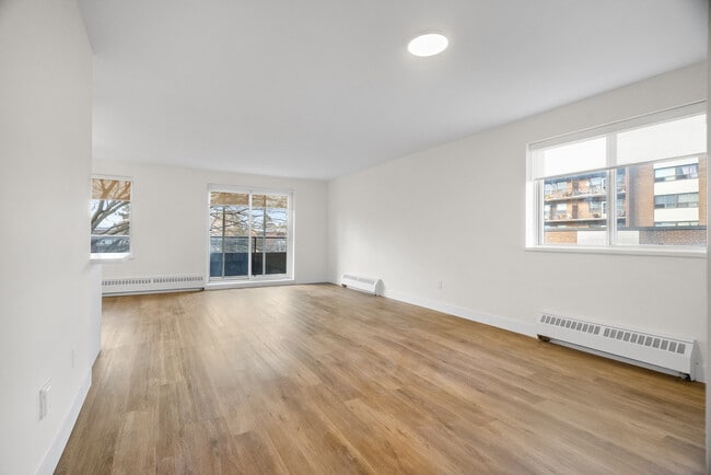 Building Photo - 329 The West Mall