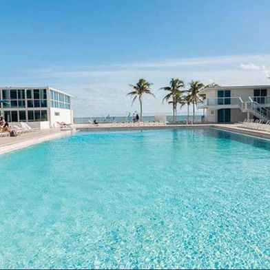 Foto del edificio - 5445 Collins Ave
